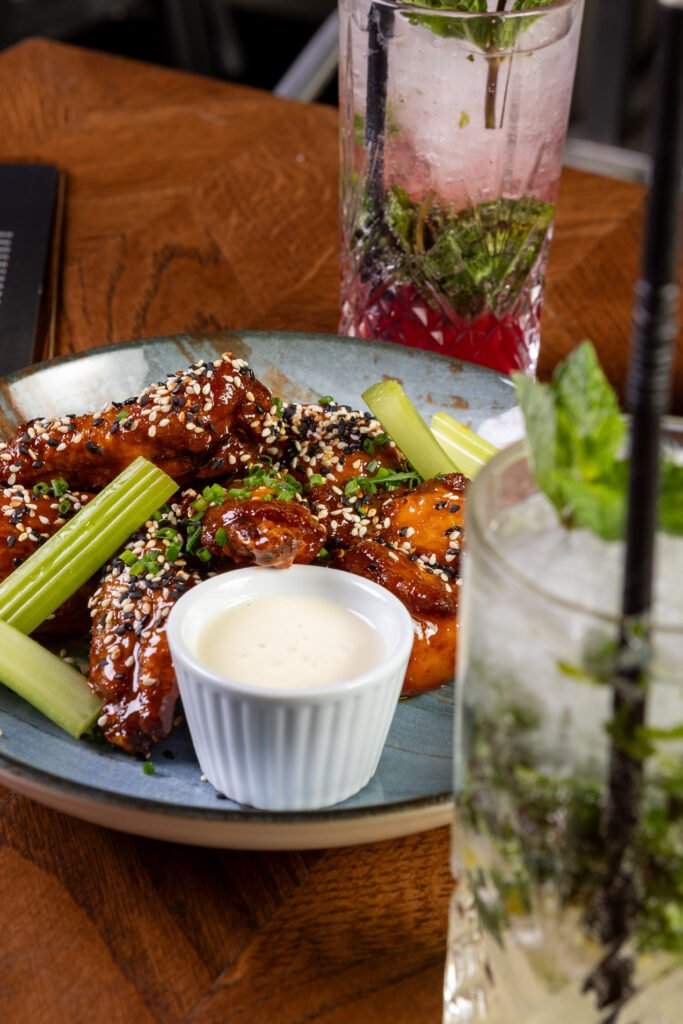Chicken wings et cocktail